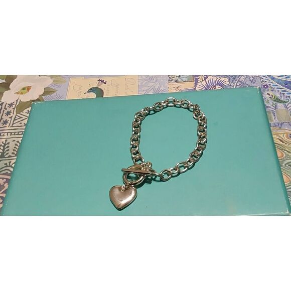 NEW~Trendy Silver Dangling Heart Charm Toggle Style Necklace & Bracelet Set - Picture 2 of 3